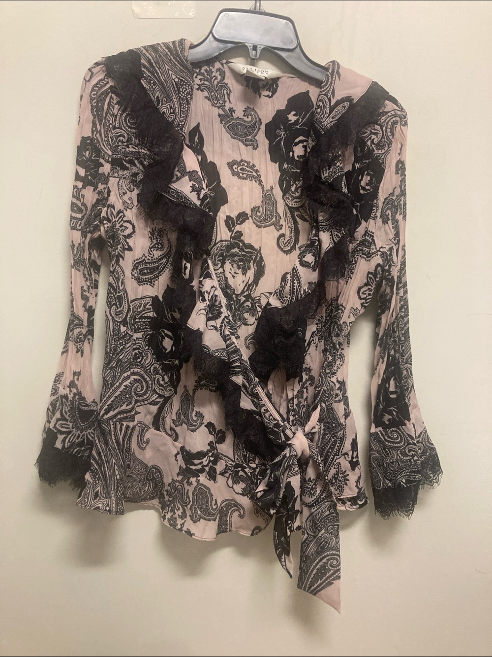 ALLISON TAYLOR/Pink and Black Paisley Lace-Trim Wrap Blouse